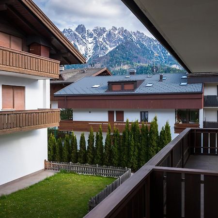 Rosa Alpina - Appartamento Nelle Dolomiti Dobbiaco Bagian luar foto