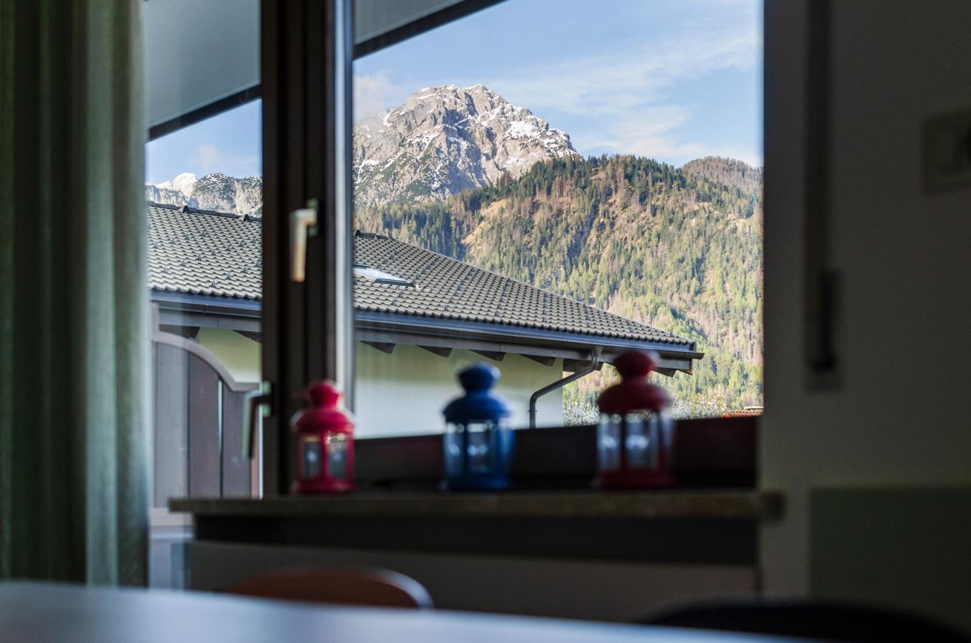 Rosa Alpina - Appartamento Nelle Dolomiti Dobbiaco Bagian luar foto